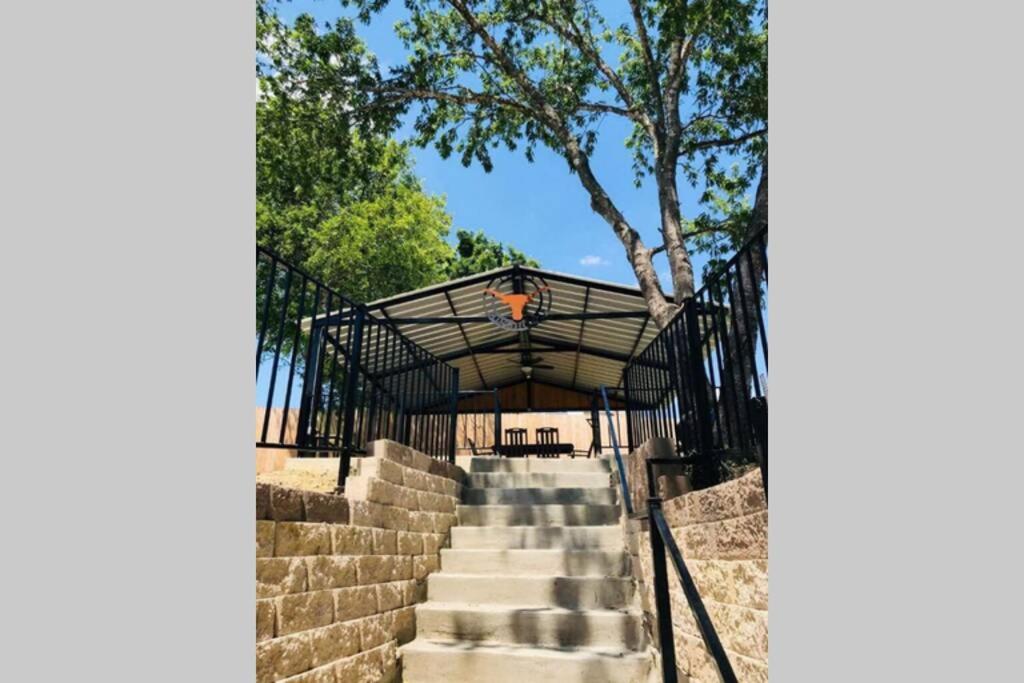 Villa Cyc Eclectic Back House With Bbq Gazebo San Antonio Exterior foto